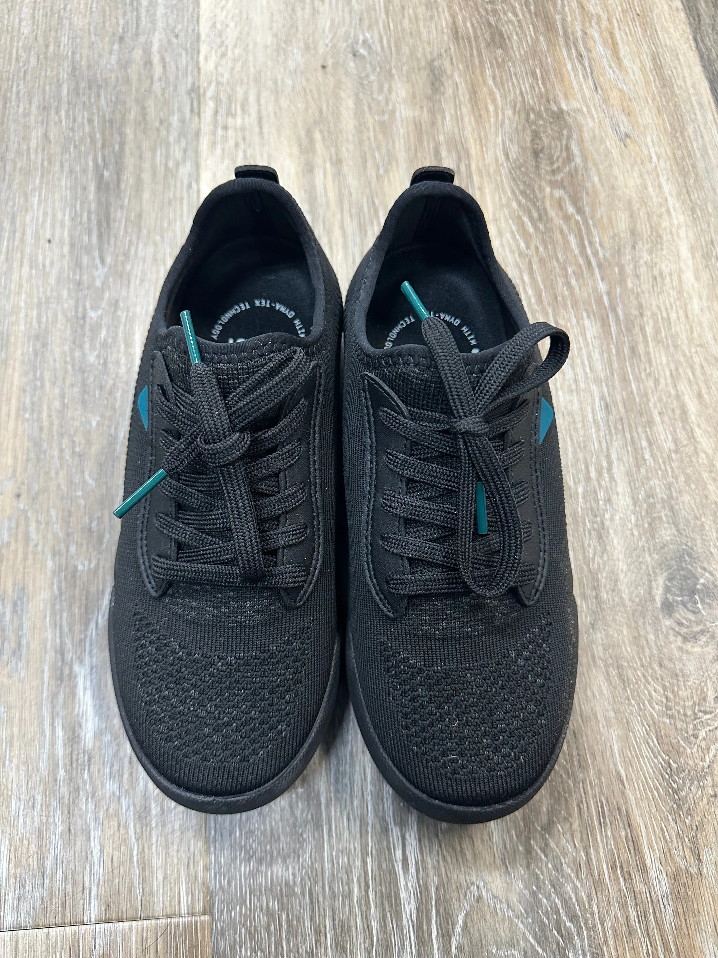 Black Shoes Athletic Vessi, Size 6