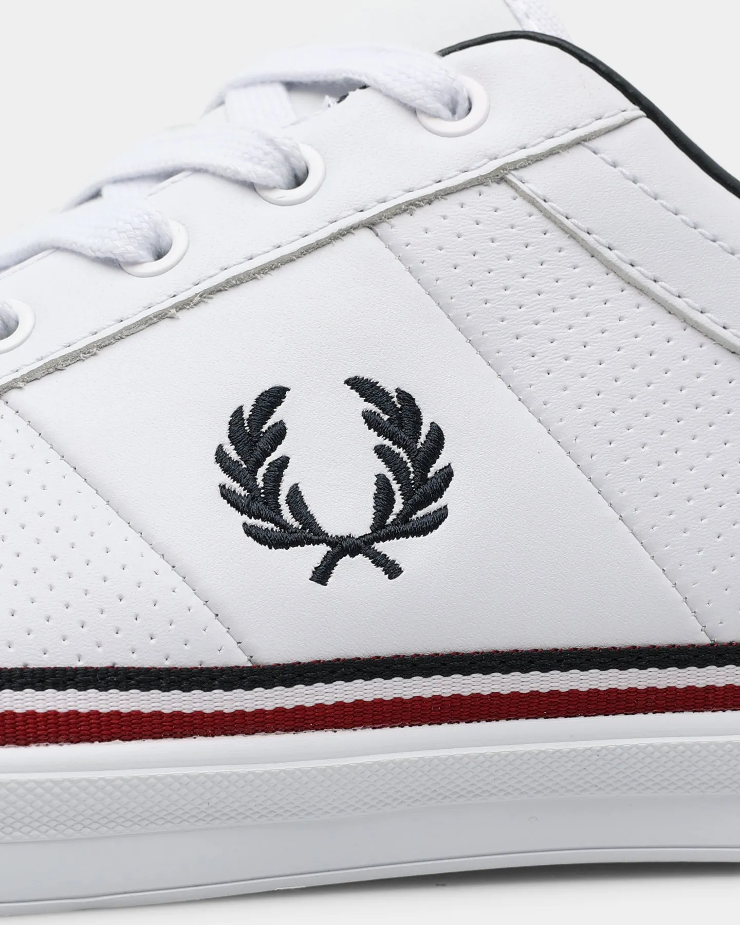 Fred Perry Baseline White