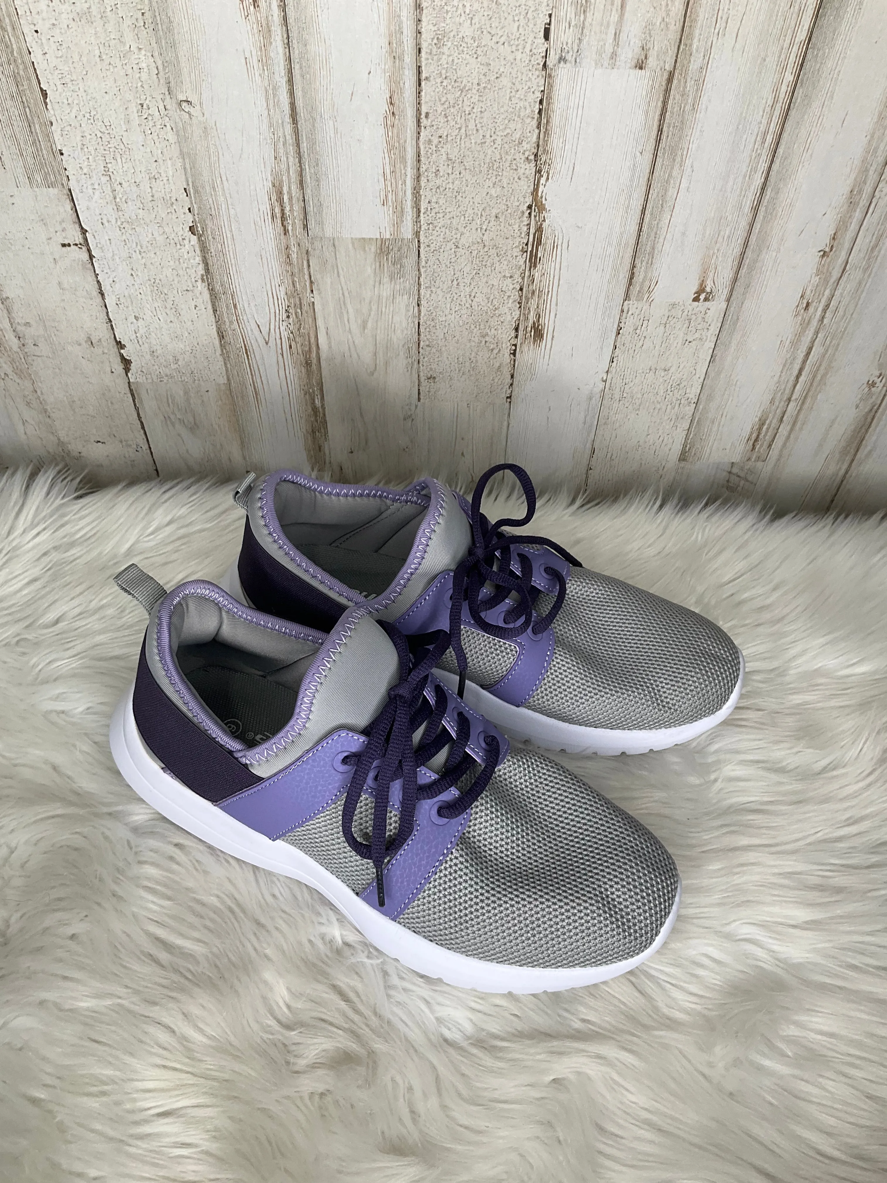 Shoes Athletic By Clothes Mentor In Grey & Purple, Size: 6