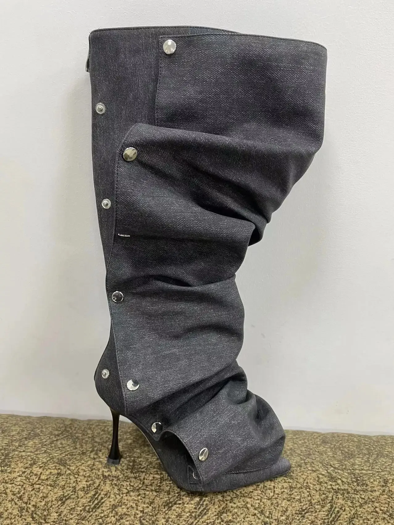 Trendy High Heel Pointed Denim Metal Button Artsy Boots