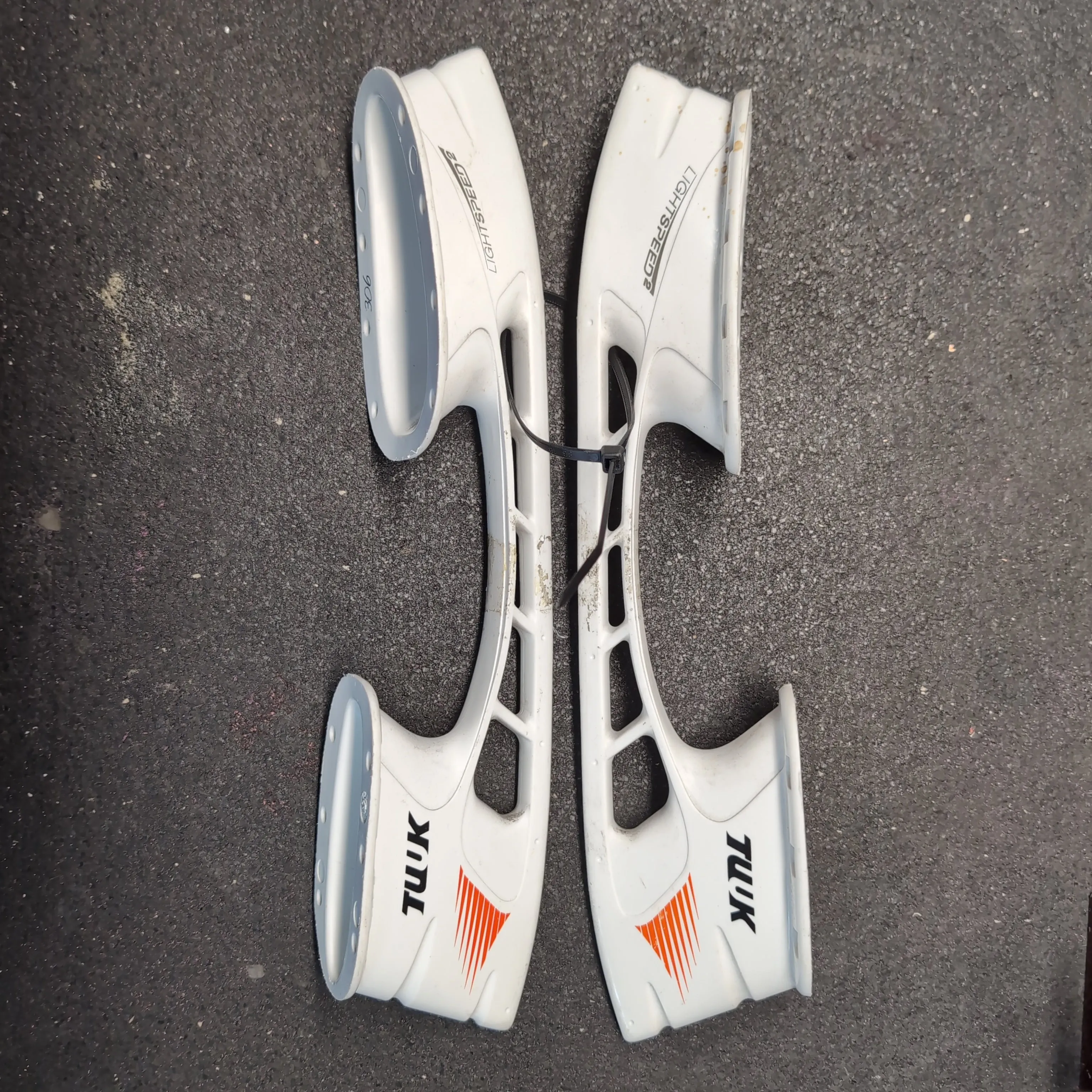 TUUK LightSpeed 2 Pair LS2 Size 12 Used Hockey Skate Holder