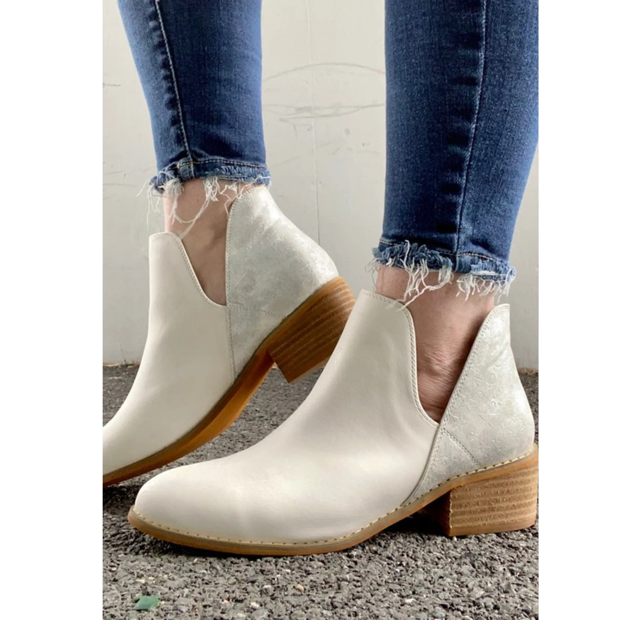 Wayland White Star Boots